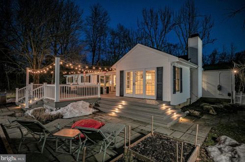 275 Cherry Vly Rd, Princeton NJ  08540-7917 exterior