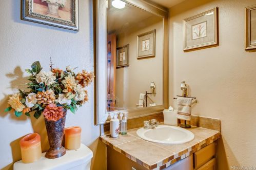 5897 Pagosa Way, Aurora CO 80011-4931 exterior