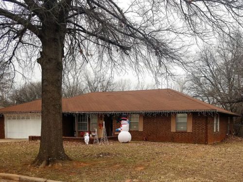 501 Wayne Ave, Tecumseh, OK 74873-1831