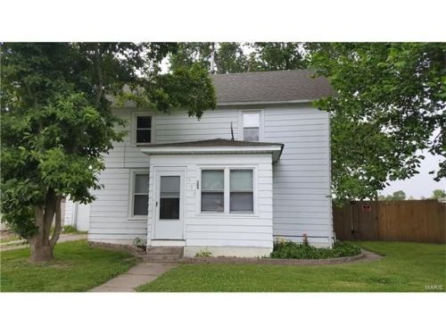 302 Goodall St, Worden, IL 62097-1416
