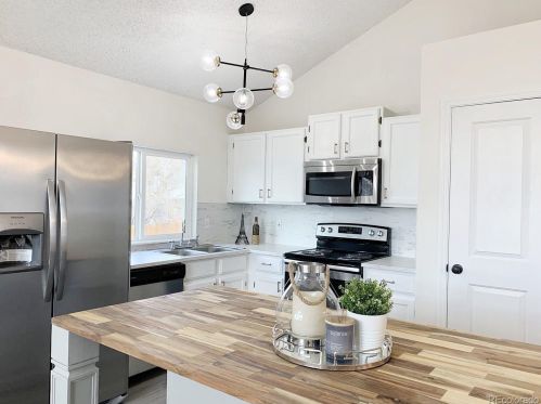 18223 Layton Pl, Aurora CO  80015-3263 exterior