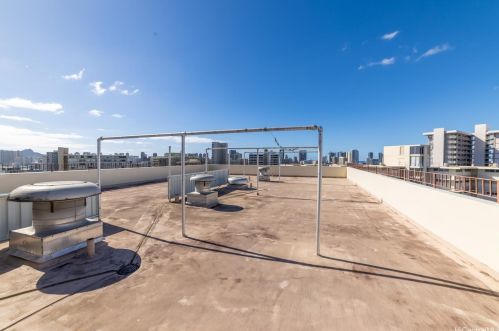 1710 Makiki St, Honolulu HI  96822-4489 exterior