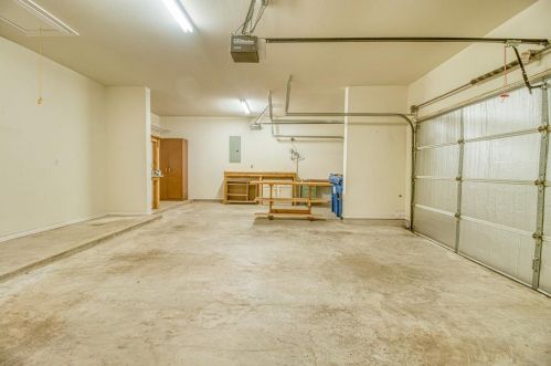 302 Round Lake Dr, Richmond TX 77469-1778 exterior