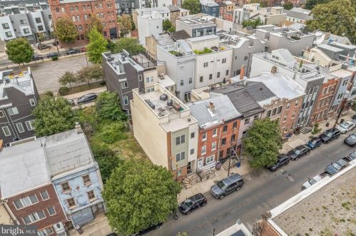 1226 4 St, Philadelphia PA 19147-0052 exterior