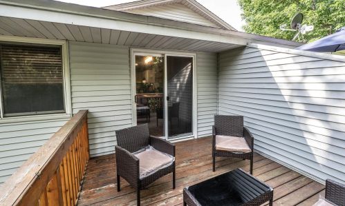 1677 Hickory Hill Dr, Saint Paul MN  55122-2527 exterior