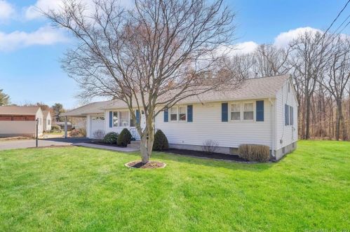 92 Ronda Dr, Wapping, CT 06074-3449