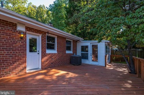 407 Greenbrier Dr, Silver Spring MD 20910-4230 exterior