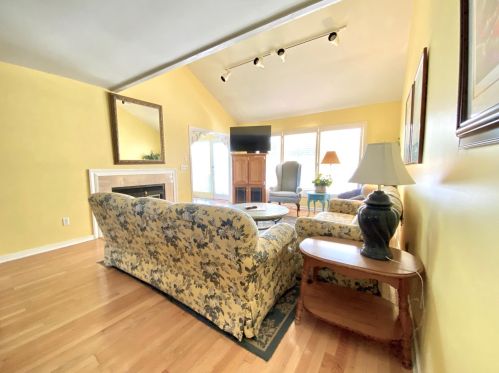 5 Ocean Park Ct, Isle Of Palms SC  29451-2244 exterior