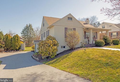 4361 3rd St, Harrisburg, PA 17110-1606