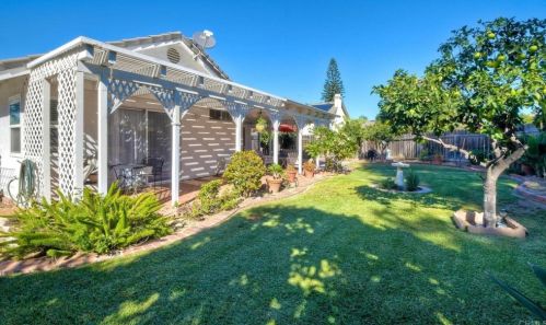 5385 Gooseberry Way, Oceanside CA  92057-4633 exterior