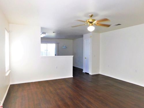 1124 Emmitt Run, Austin TX  78721-3028 exterior