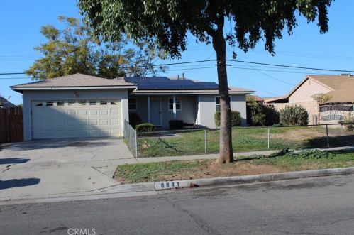 8841 Pembroke Ave, Riverside, CA 92503-2168