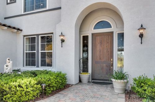 16523 Owl Tree Rd, Riverside CA  92504-9700 exterior