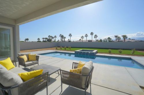 81922 Thoroughbred Trl, La Quinta, CA 92253-8960