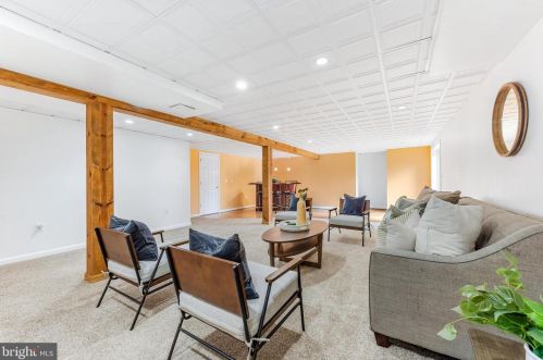 5006 Ten Mills Rd, Columbia MD 21044-1527 exterior