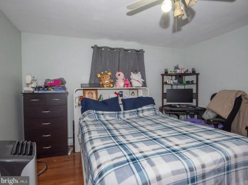 2106 Lyndell Dr, Lancaster PA  17601-5728 exterior