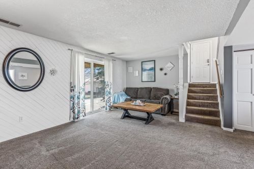 3940 Beryl Rd, Saint Paul MN  55122-1613 exterior