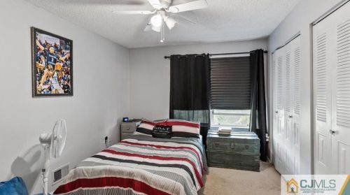 16 Willow Ct, Trenton NJ 08619-4626 exterior