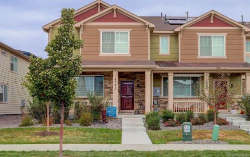 21051 60th Ave, Denver CO  80019 exterior