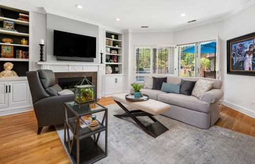 1902 Sedgwick St, Chicago, IL 60614-8395