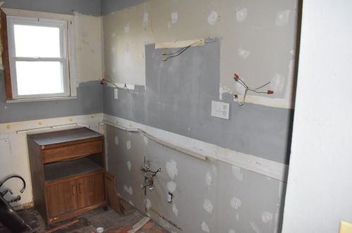 809 Dent St, Garland TX  75040-4921 exterior