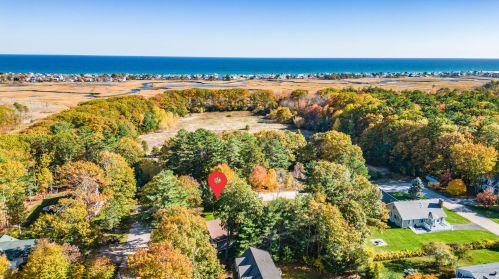97 Saltmarsh Cir, Wells, ME 04090-3860