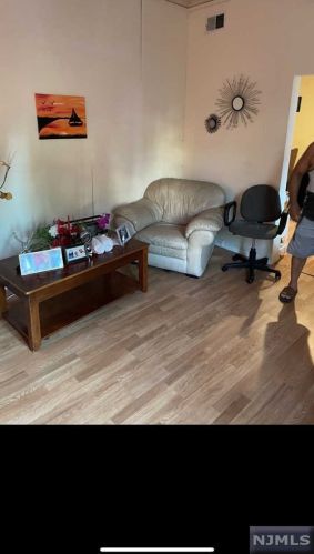 23 Arch St, Paterson NJ 07522-1754 exterior