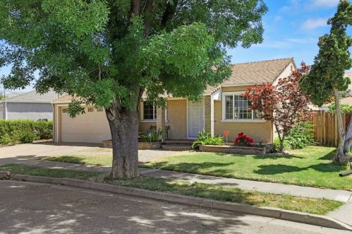 28376 Pacific St, Hayward, CA 94544-5404