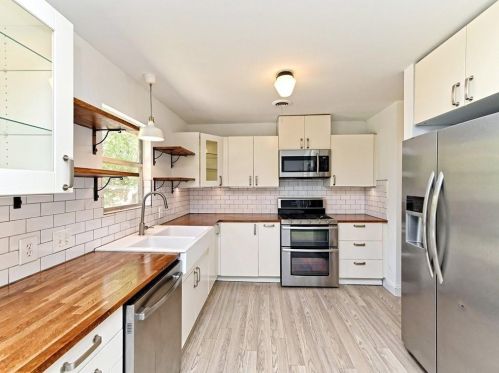 7518 Eastcrest Dr, Austin TX  78752-1408 exterior