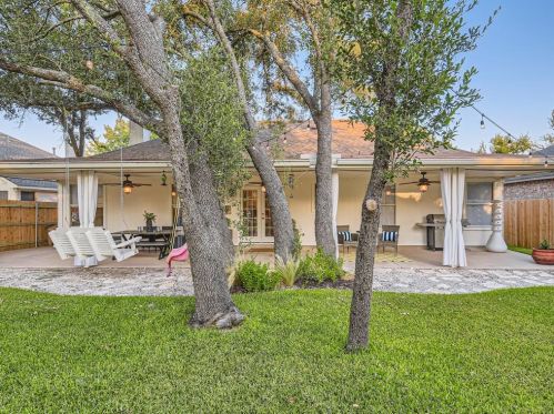 8532 Copano Dr, Austin TX  78749-3890 exterior