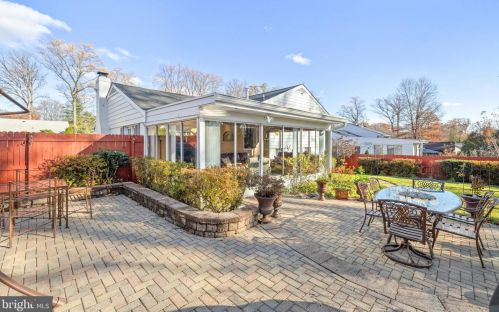 5209 Light St, Springfield VA  22151-2522 exterior