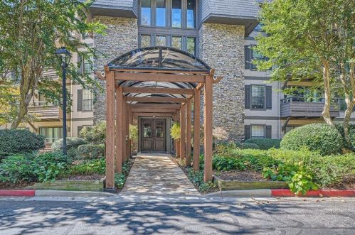1308 Highland Bluff Dr, Atlanta, GA 30339-3233
