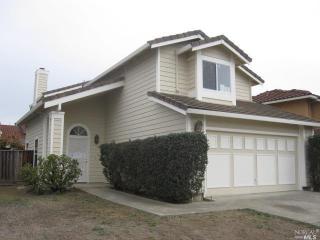246 Knights Cir, Vallejo, CA 94591-8149