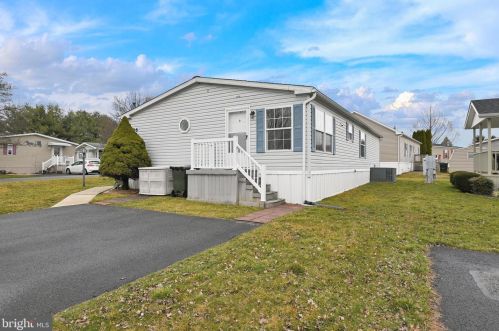 106 Juniper Ct, Lancaster, PA 17603-2177
