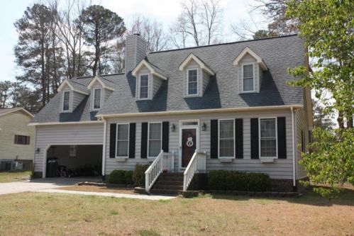 911 Hillcrest Dr, Rockingham, NC 28379-2526