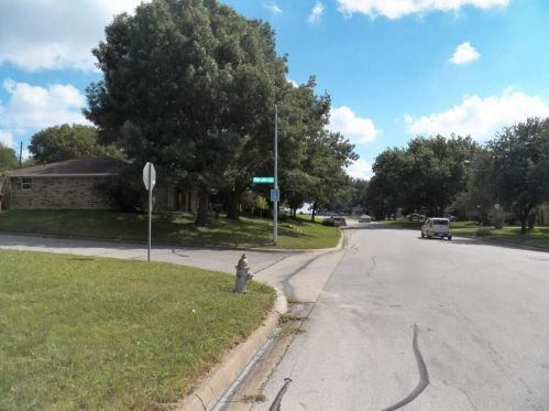 6824 Trail Lake Dr, Fort Worth TX  76133-5011 exterior