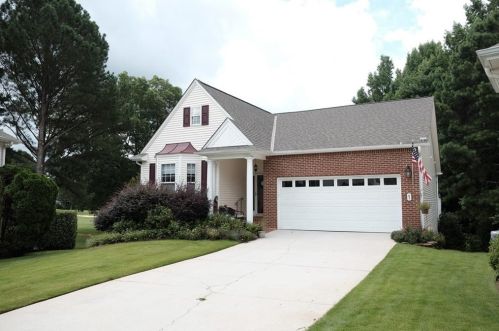 62 Silhouette Ct, Newnan, GA 30265-3128