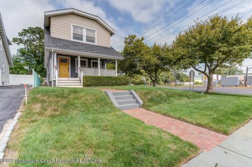 901 Sunset Ave, Tinton Falls NJ 07712-5031 exterior