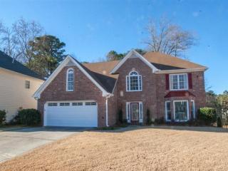 2305 Compton Pl, Suwanee, GA 30024-3184