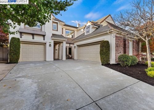 10864 Inspiration Cir, Pleasanton CA  94568-5562 exterior