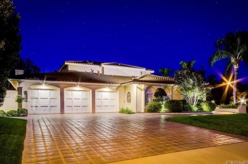 6104 Edinburgh Ct, Calabasas, CA 91301-4141