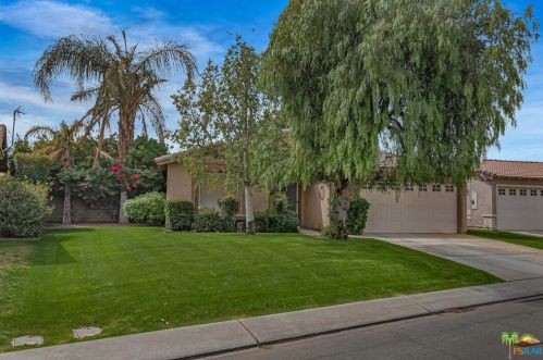 49771 Lincoln Dr, Indio, CA 92201-8528