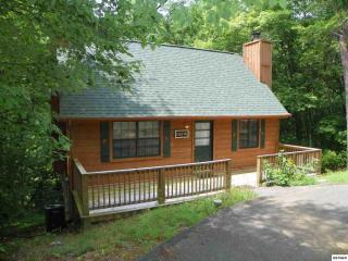 1712 Lake View Cir, Pigeon Forge, TN 37876-7408