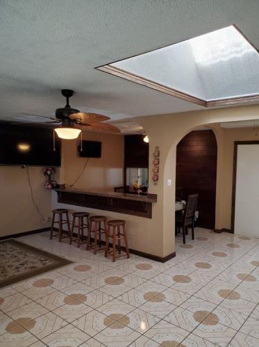 1845 Burning Tree Ln, Carrollton TX 75006-7561 exterior