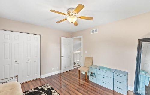 1151 Bradbury Cir, Carol Stream IL  60188-3903 exterior