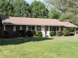 6227 Bingham Ave, Clemmons, NC 27012-9480