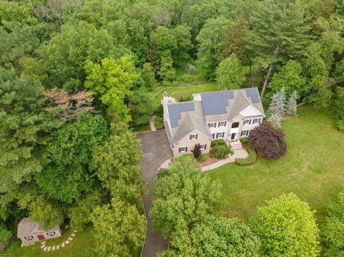 5 Southgate Dr, Annandale, NJ 08801-3383