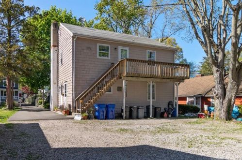64 Soundview Ave, Norwalk, CT 06854-3440