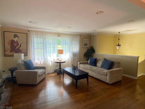 25 Beemer Rd, Wantage, NJ 07461-3817