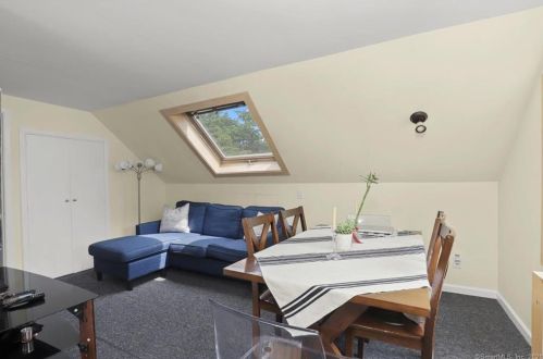 99 Monica Rd, Greenwich CT  06831-5024 exterior